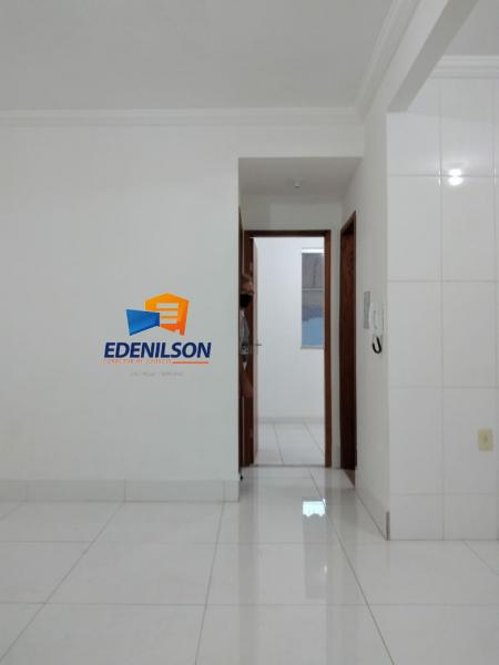 Apartamento  02 quartos e terraço coletivo.