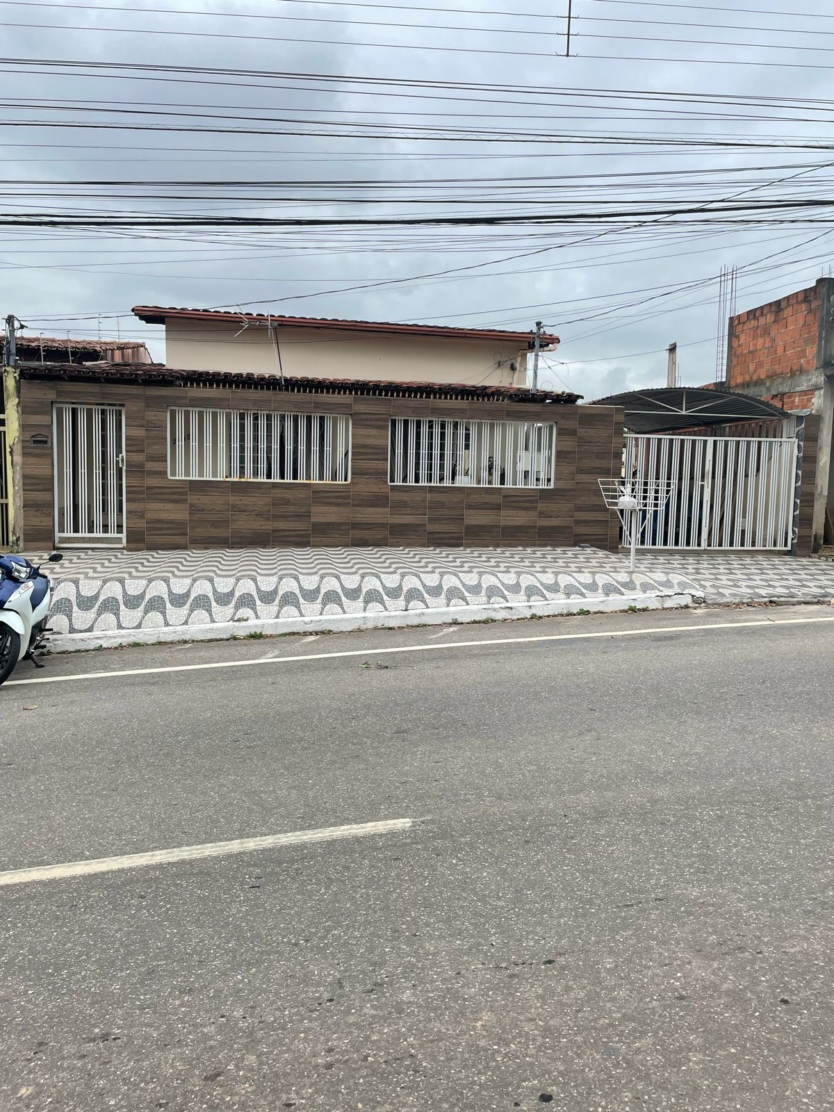 Casa 3 quartos(1 suíte) Grã Duquesa