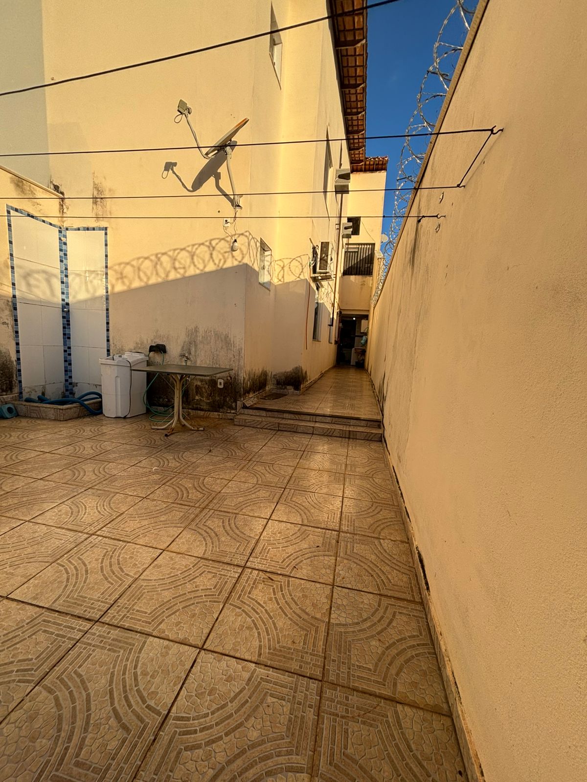 Casa geminada 3 quartos(1 suíte) Santa Rosa de Lima