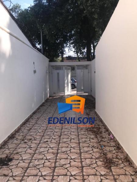 Prédio com duas moradas