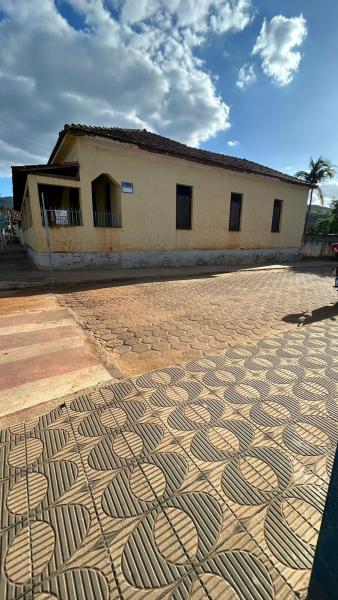 Casa grande em Nacip Raydan