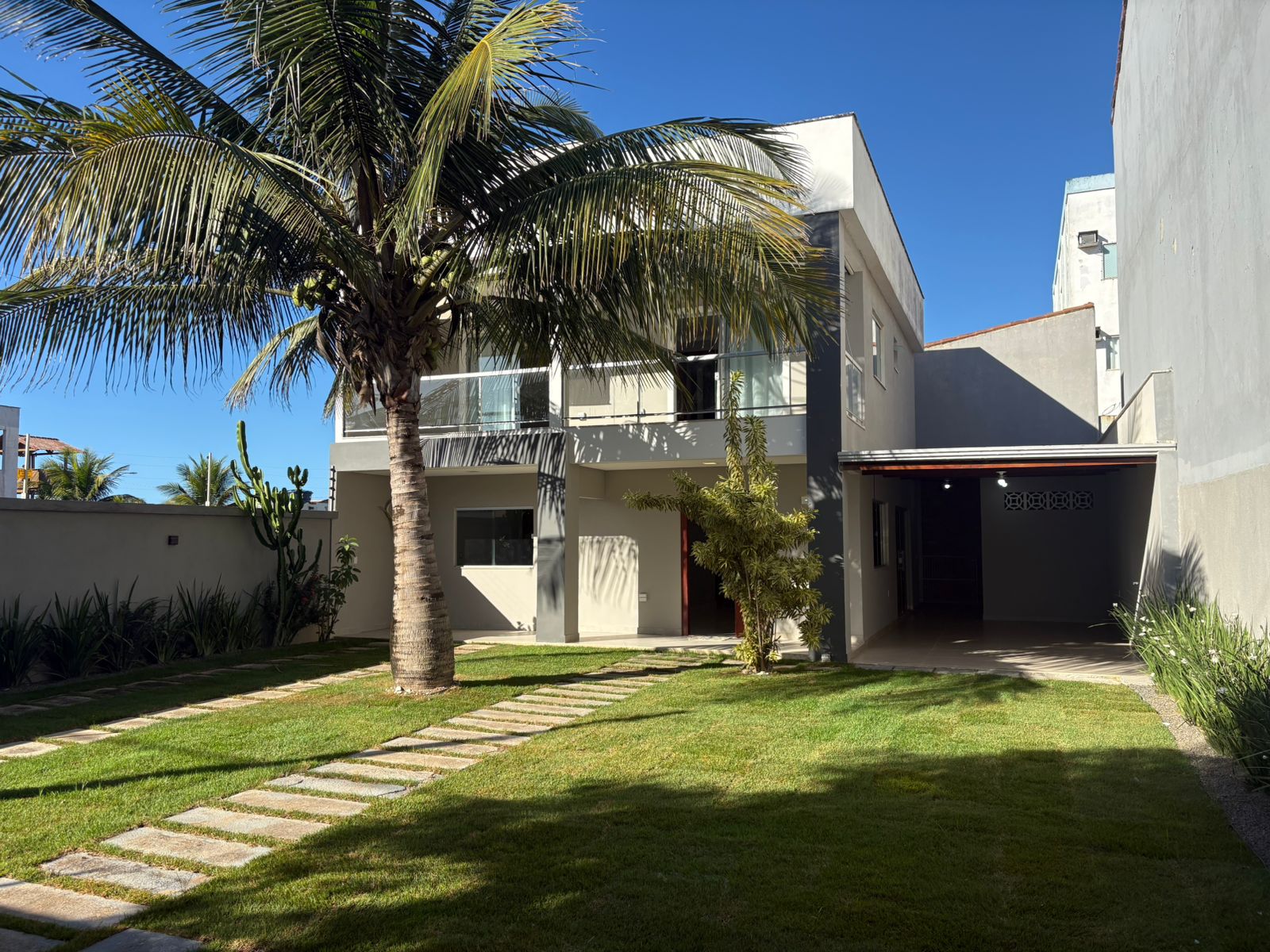 🏡✨ VIVA A POUCOS PASSOS DO MAR EM GURIRI! 🌊