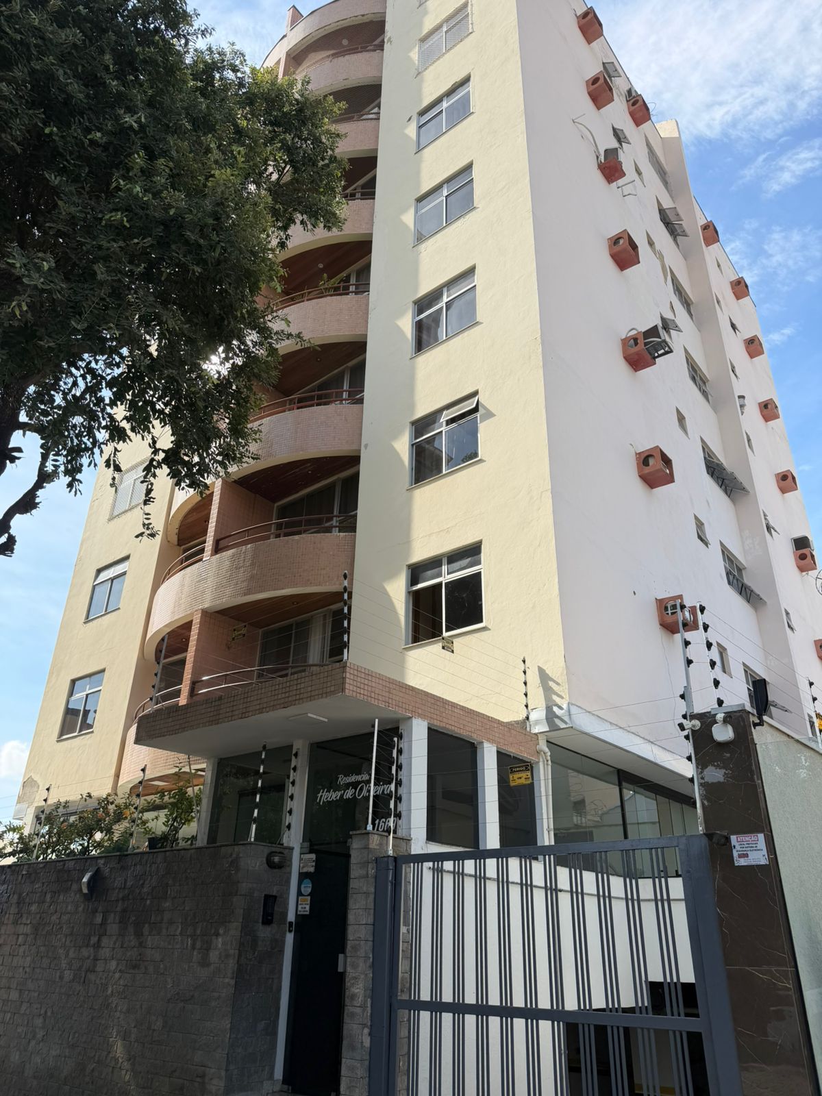Cobertura 3 quartos(1 suíte) no bairro Esplanada