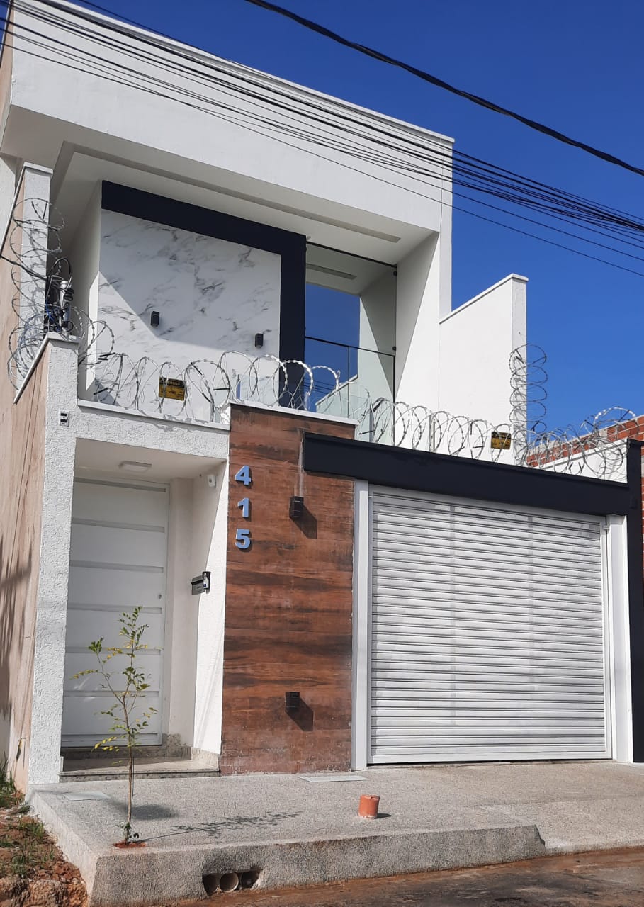 Duplex luxo 3 quartos(1 suíte) no Alto Esplanada