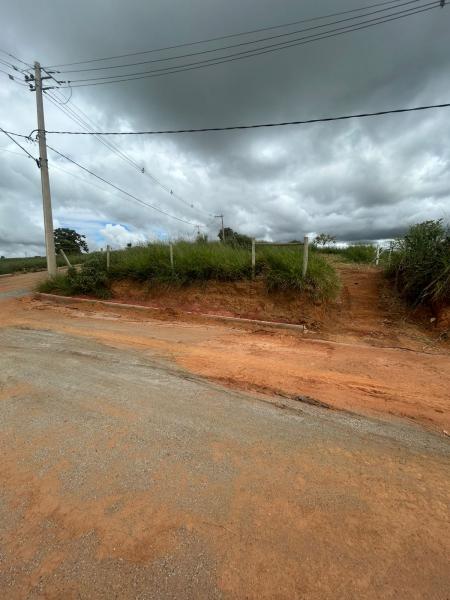 Lote de 1000 metros no Residencial Vitrine em Alpercata