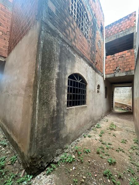 Duas casas Jardim Alice