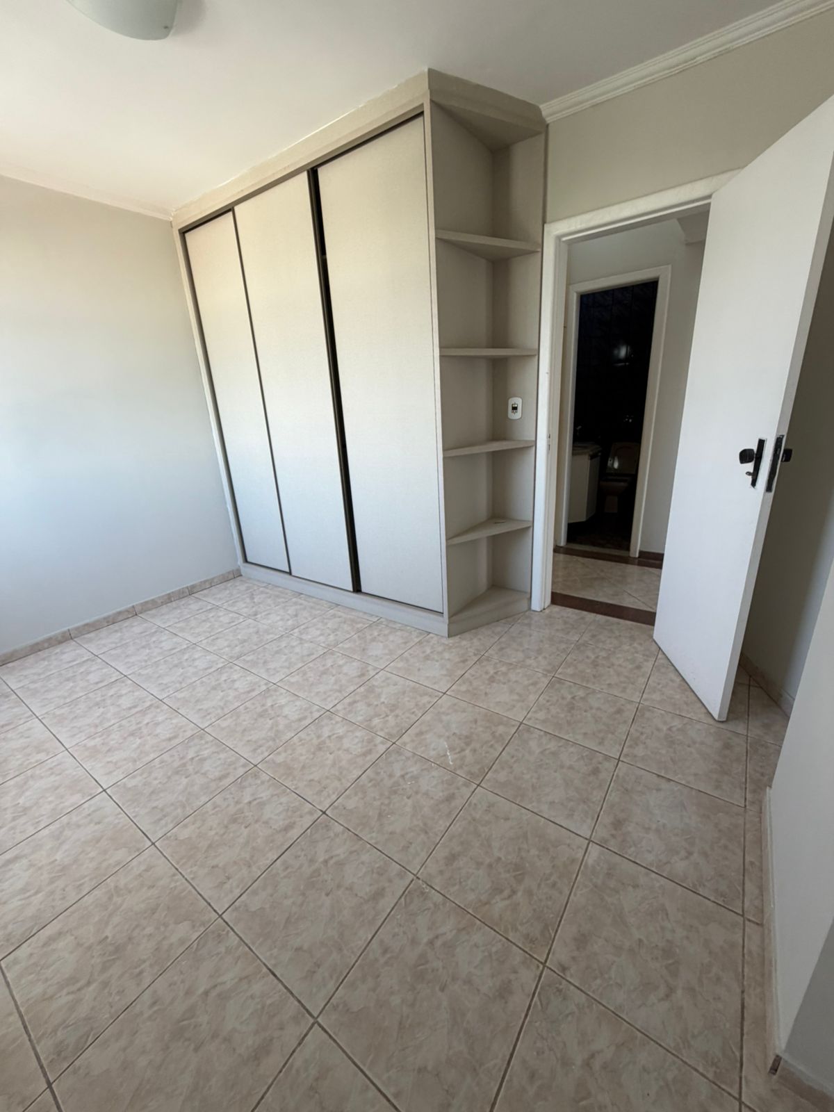 Cobertura 3 quartos(1 suíte) no bairro Esplanada