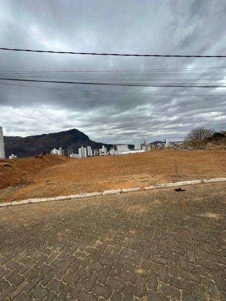 Lote 400 metros Alto Esplanada