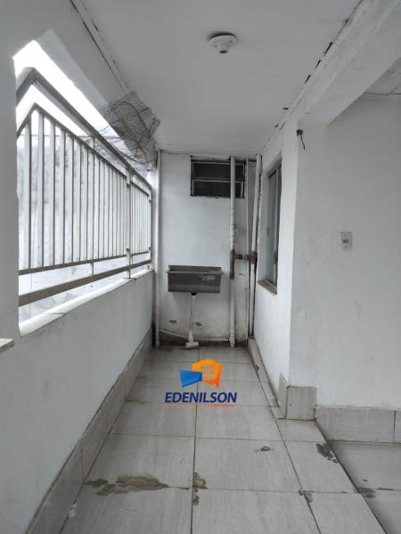 Oportunidade casa  no centro com 03 moradas