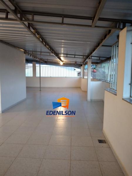 Apartamento  02 quartos e terraço coletivo.