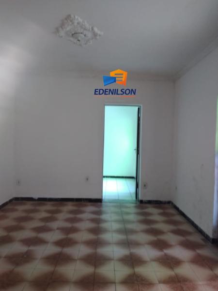 Oportunidade casa  no centro com 03 moradas