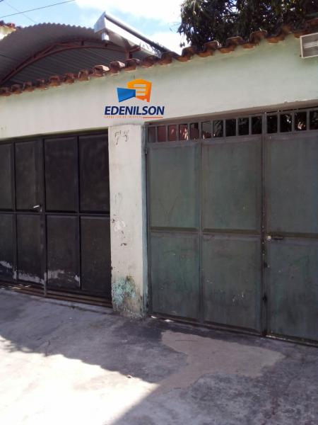 Oportunidade casa com duas moradas e terraço