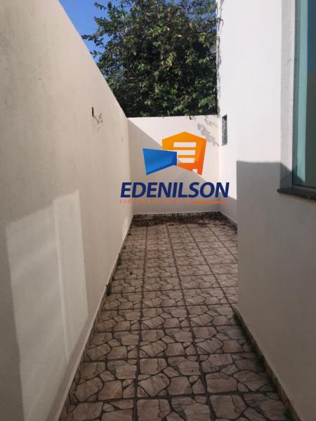 Prédio com duas moradas