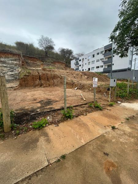 Lote 350,70m Alto Esplanada