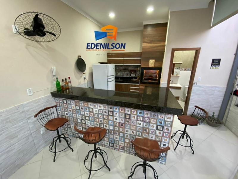 Excelente casa com área Gourmet, piscina, usina fotovoltaica