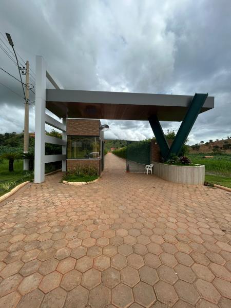 Lote de 1000 metros no Residencial Vitrine em Alpercata