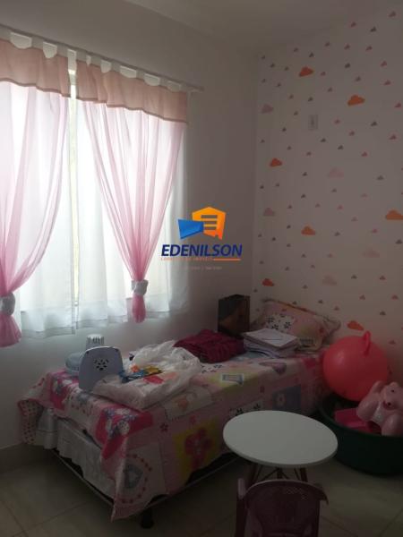 Excelente casa bairro castanheiras