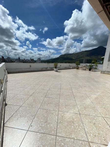 Apartamento de cobertura 3 quartos no Centro