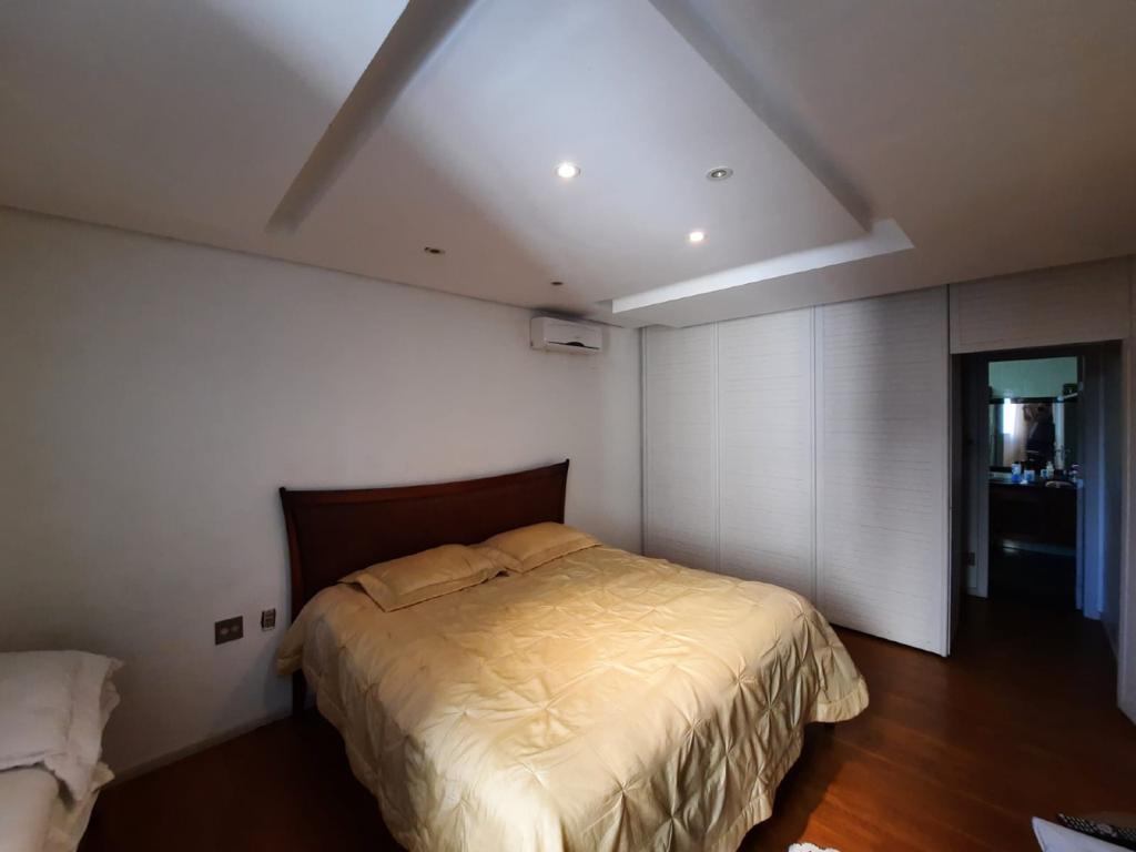 Apartamento 4 quartos(1 suíte)  no Centro