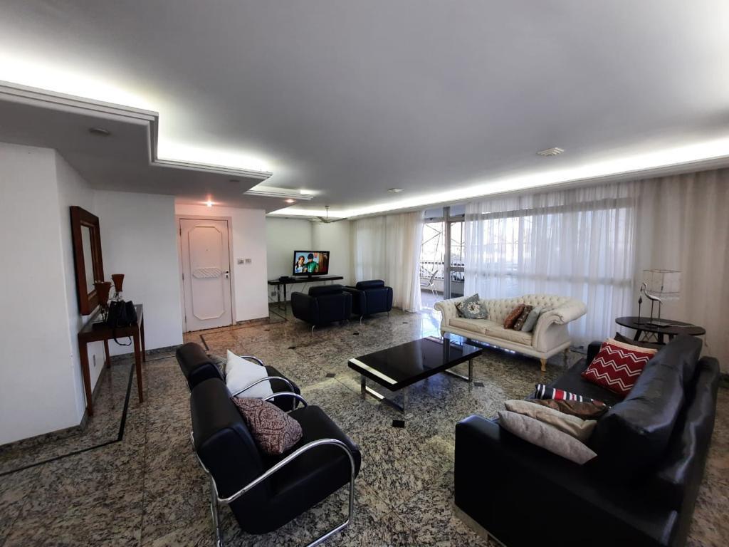 Apartamento 4 quartos(1 suíte)  no Centro