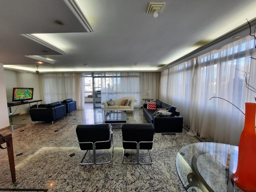 Apartamento 4 quartos(1 suíte)  no Centro