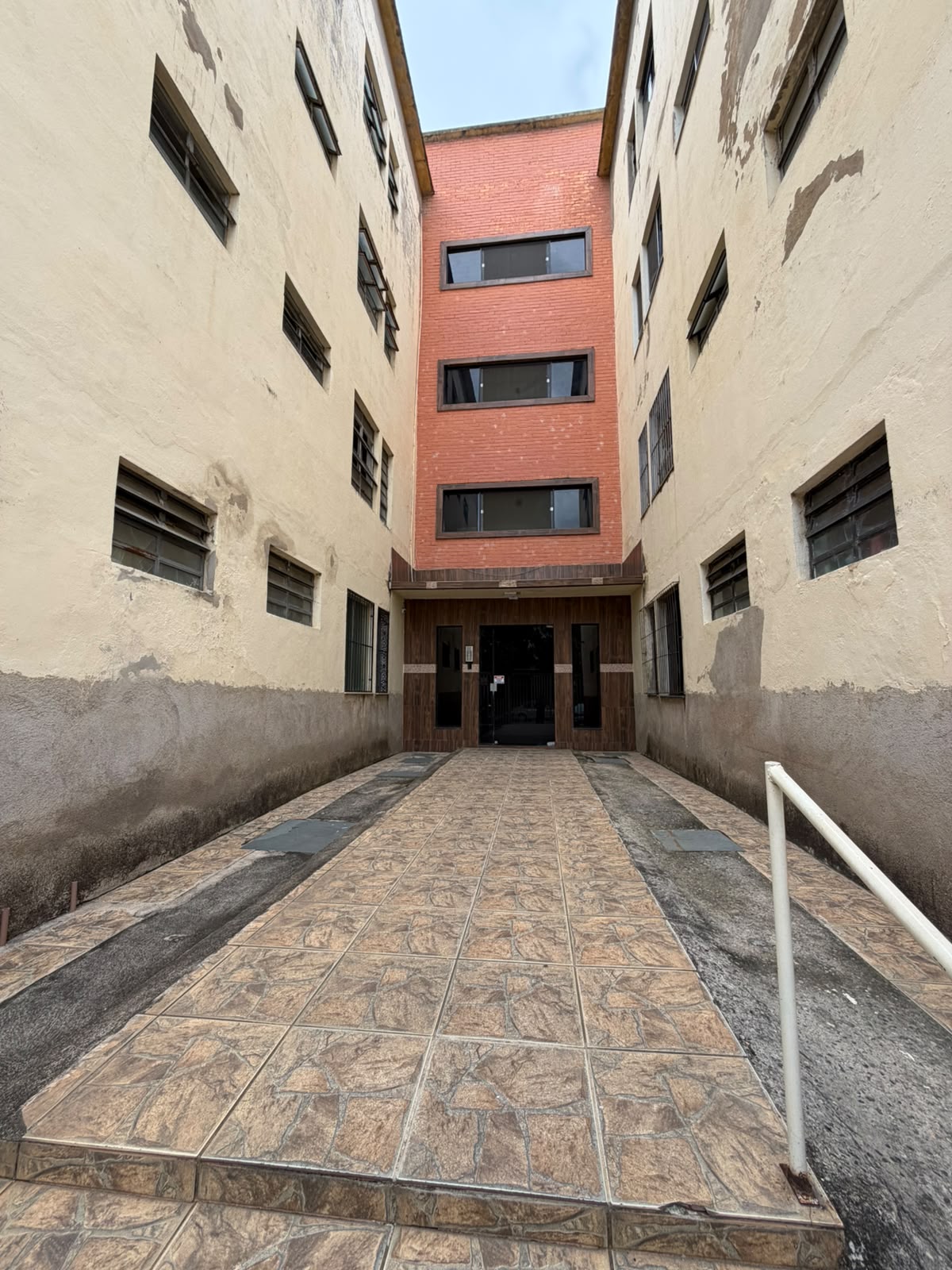 Apartamento 3 quartos + quarto serviço Esperança