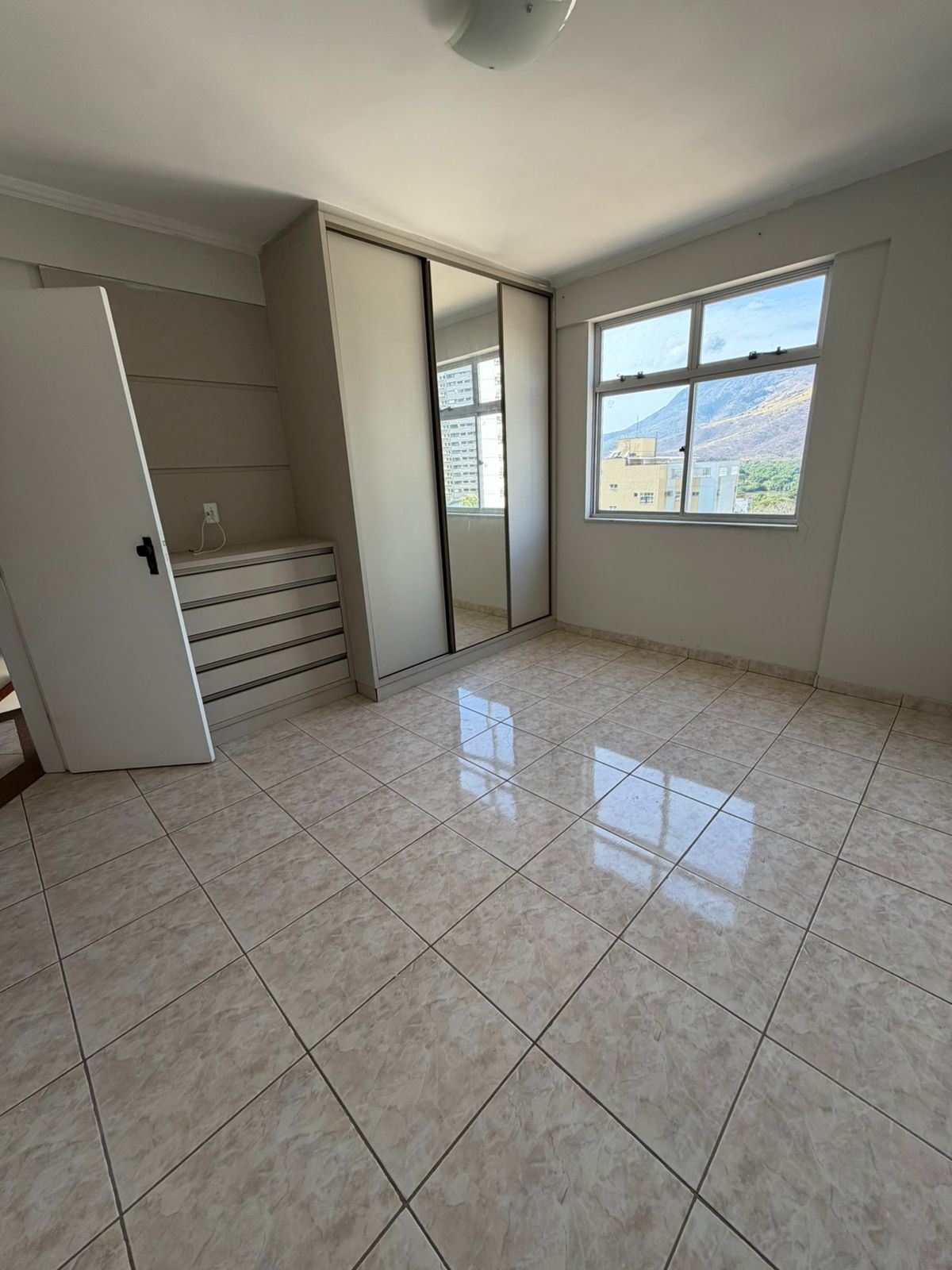 Cobertura 3 quartos(1 suíte) no bairro Esplanada