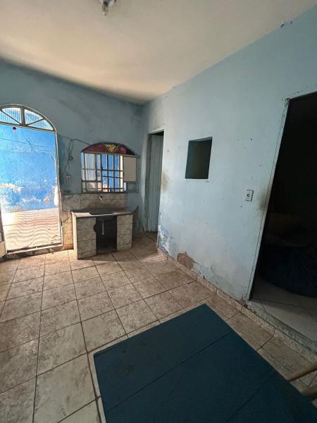 Duas casas no bairro Park Fraternidade