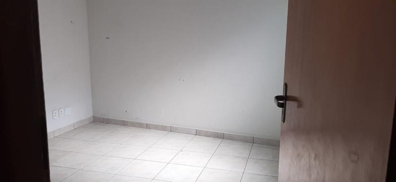Prédio com 3 imóveis bairro de Lourdes