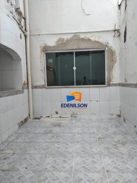 Oportunidade casa  no centro com 03 moradas