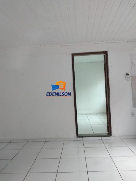 Oportunidade casa  no centro com 03 moradas