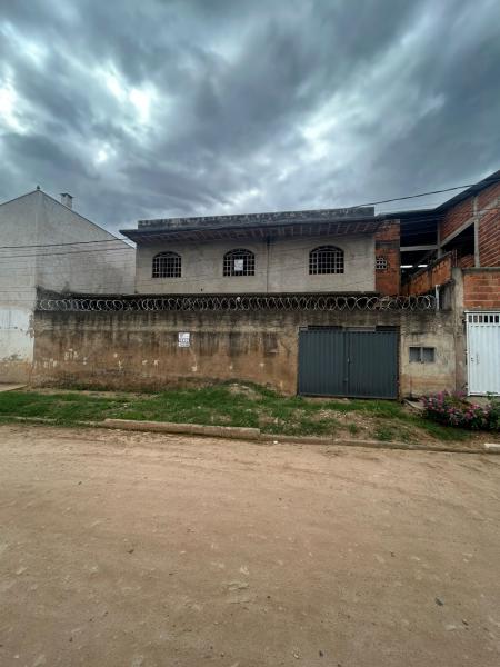 Duas casas Jardim Alice
