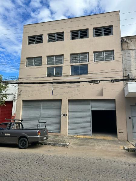 Galpão com 955m Centro
