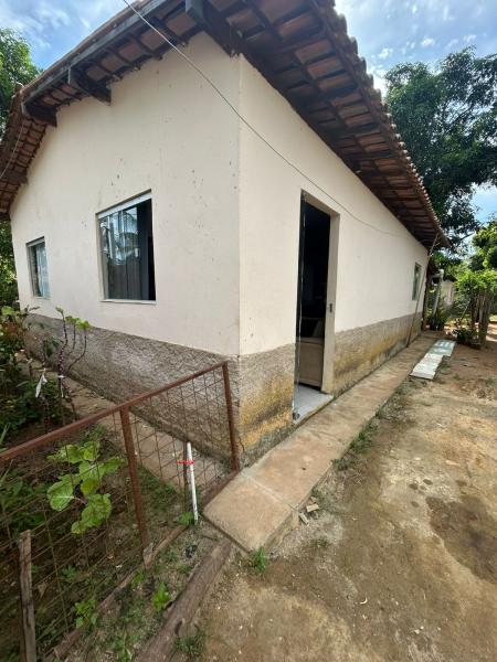 Duas casas no Recanto dos Sonhos