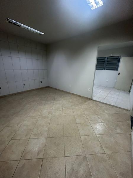 Galpão com 955m Centro
