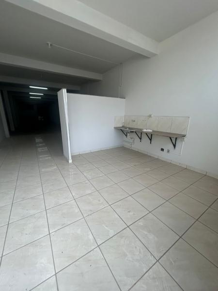 Galpão com 955m Centro