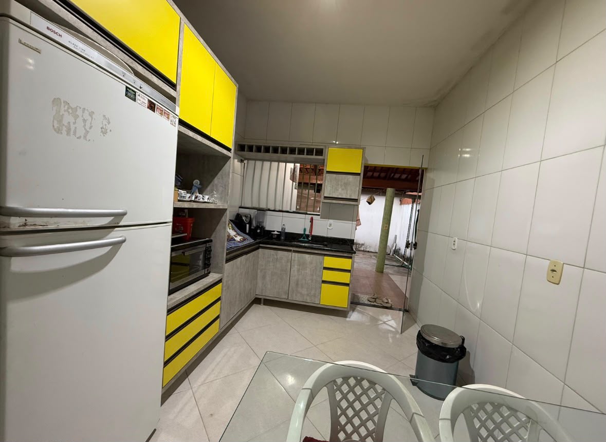 🏡✨ CASA COM ÁREA DE LAZER COMPLETA À VENDA! 🌴🏊