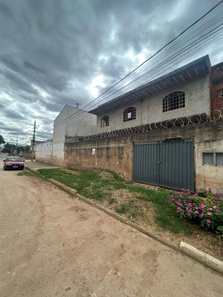 Duas casas Jardim Alice