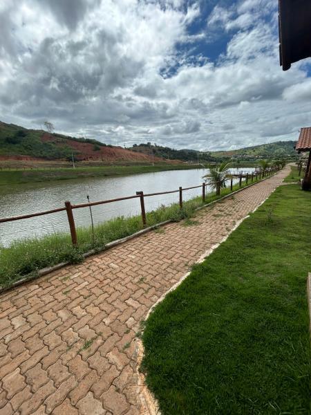 Lote de 1000 metros no Residencial Vitrine em Alpercata