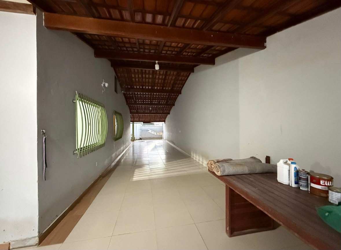 🏡✨ CASA COM ÁREA DE LAZER COMPLETA À VENDA! 🌴🏊