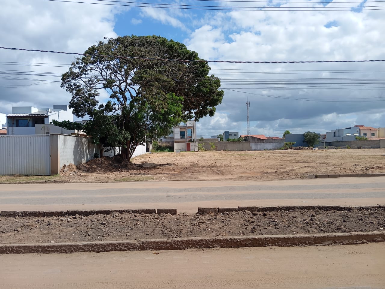 🌴✨ TERRENO À VENDA EM GURIRI SUL | LOCALIZAÇÃO PRIVILEGIADA ✨🏡