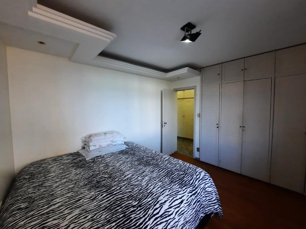 Apartamento 4 quartos(1 suíte)  no Centro