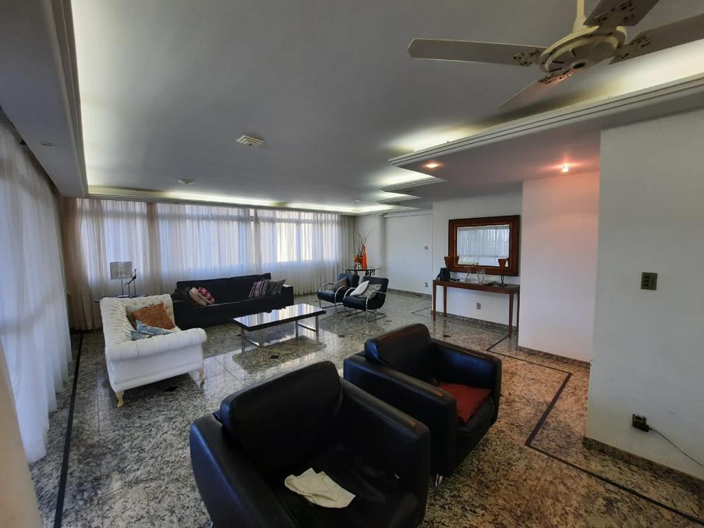 Apartamento 4 quartos(1 suíte)  no Centro