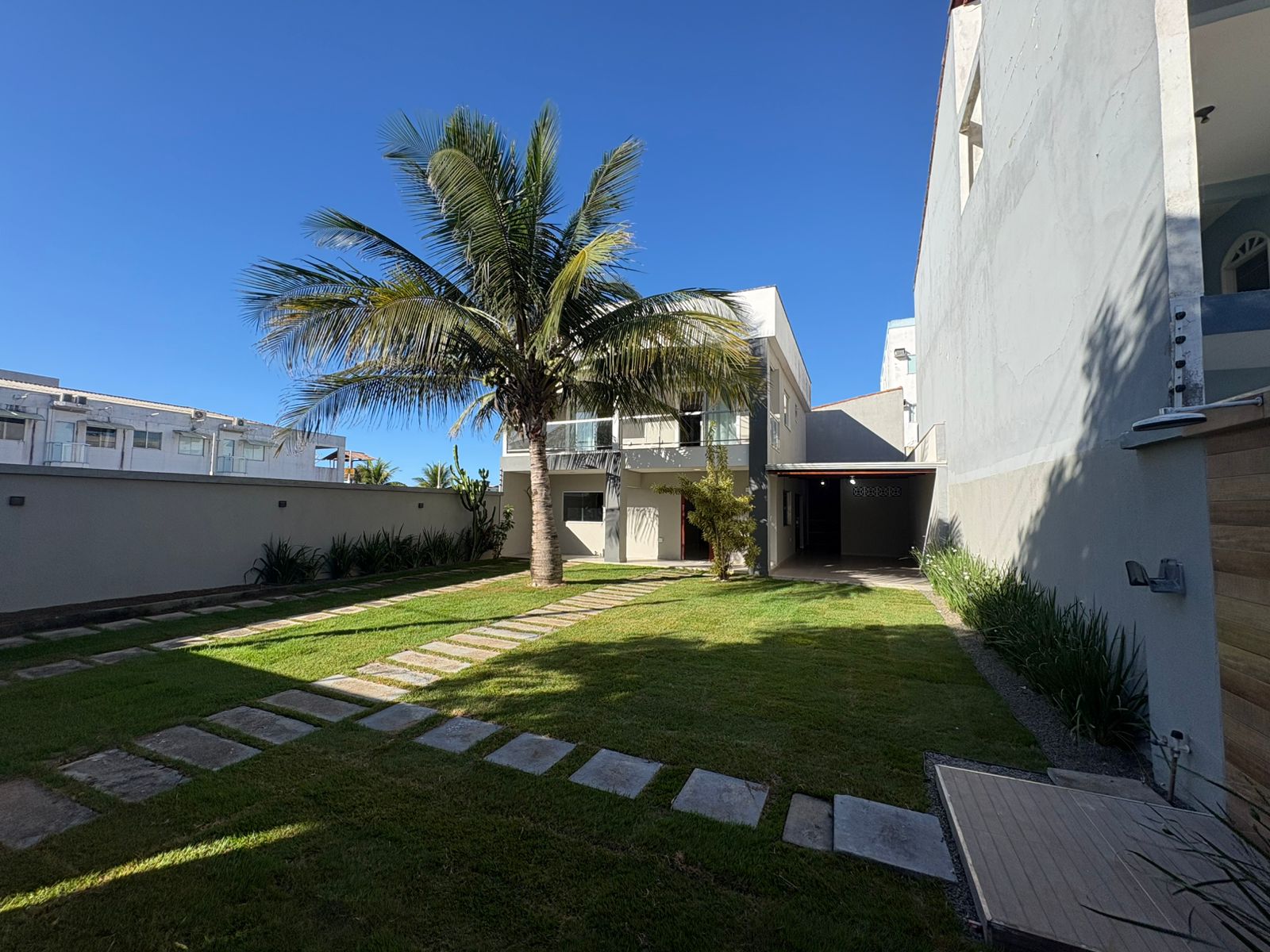🏡✨ VIVA A POUCOS PASSOS DO MAR EM GURIRI! 🌊